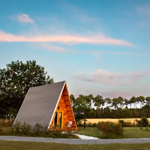 Tiny home in Vivy, France